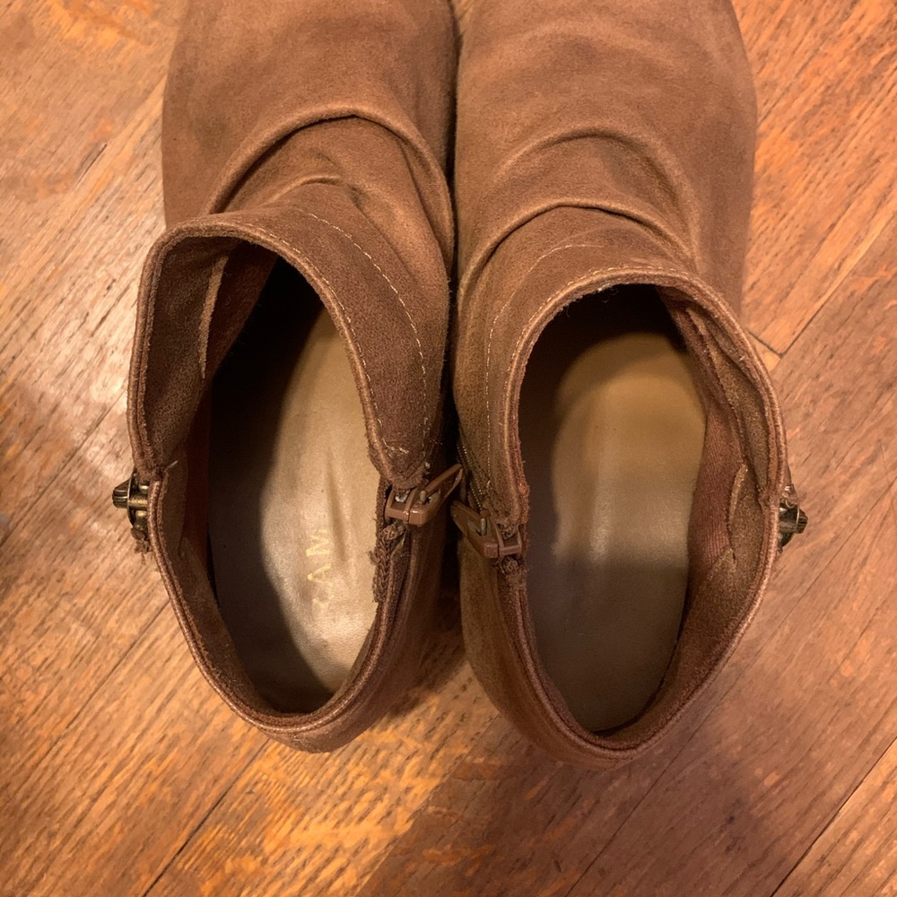 Brown booties - Picture 2 of 2